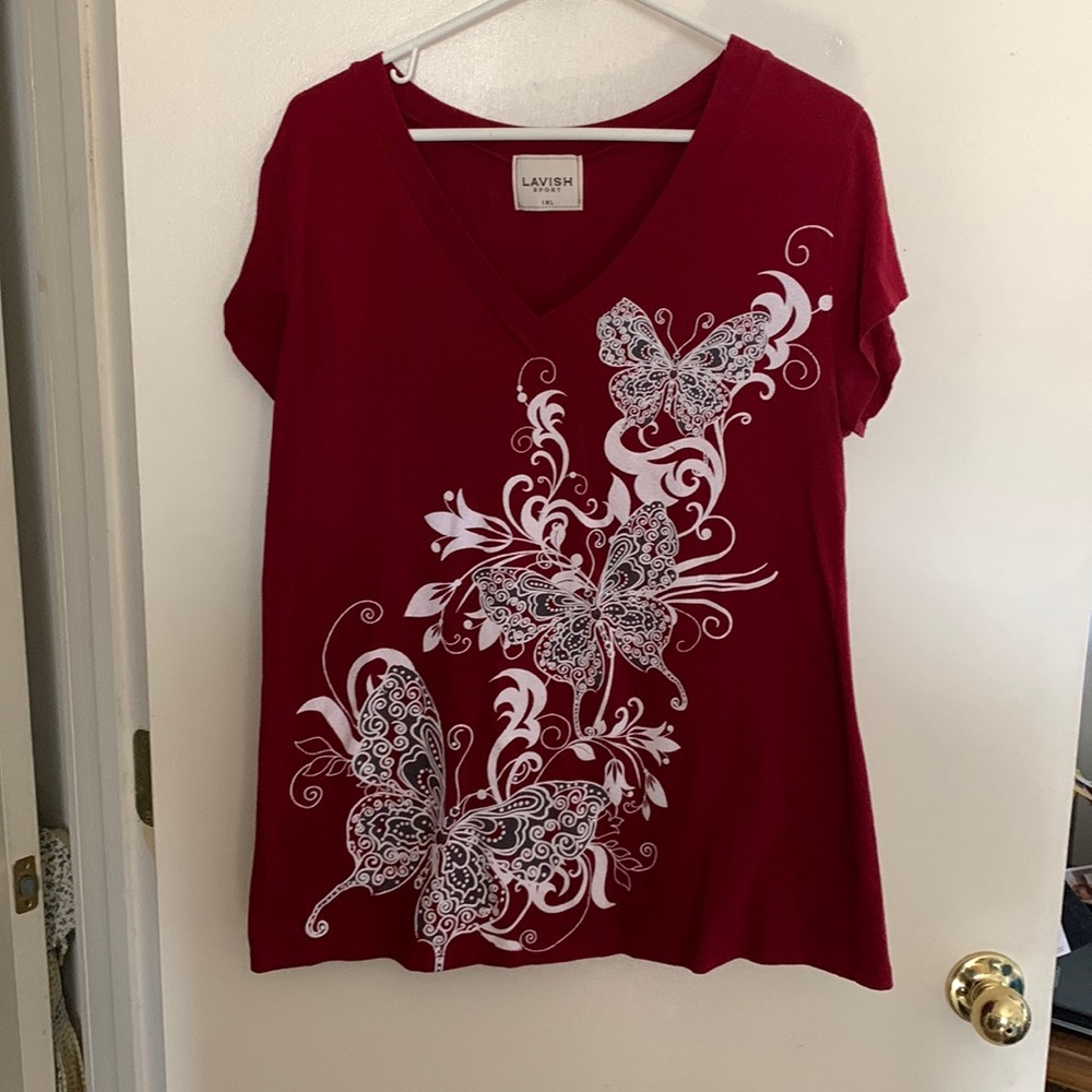 Lavish V-neck T-shirt Brick Red. Size 1X